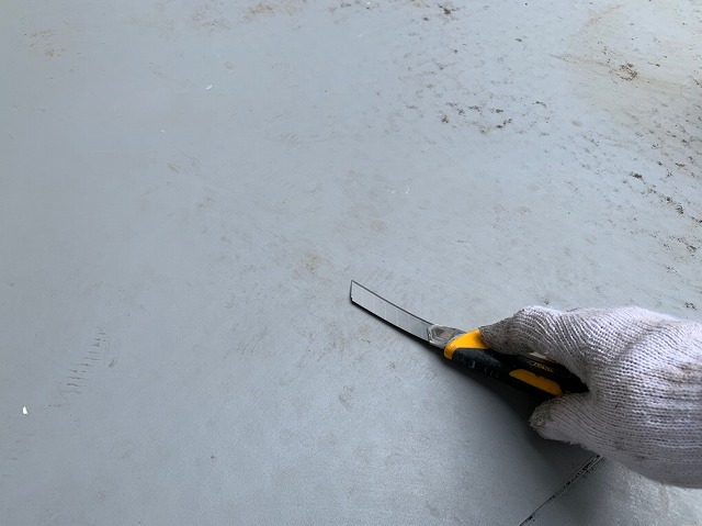 千葉市原市の外壁塗装のお客様バルコニー下地調整施工